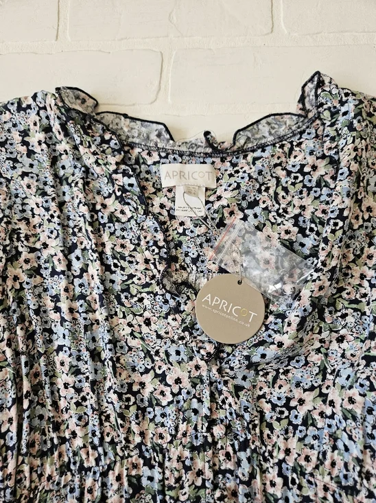 3/4 Sleeve Floral dress - Picture 6 of 12